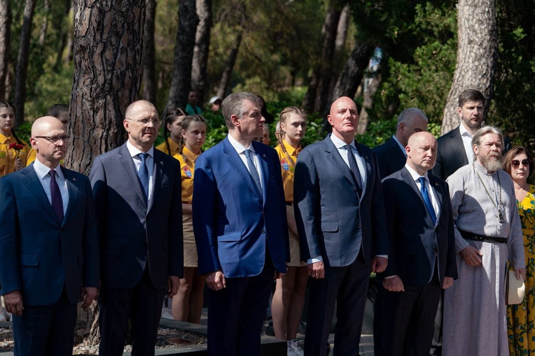 В составе делегации Первого заместителя Руководителя Администрации Президента Сергея Кириенко и вице-премьера Дмитрия Чернышенко первый замминистра Александр…