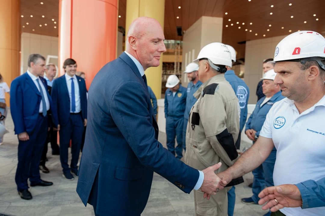 В составе делегации Первого заместителя Руководителя Администрации Президента Сергея Кириенко и вице-премьера Дмитрия Чернышенко первый замминистра Александр…