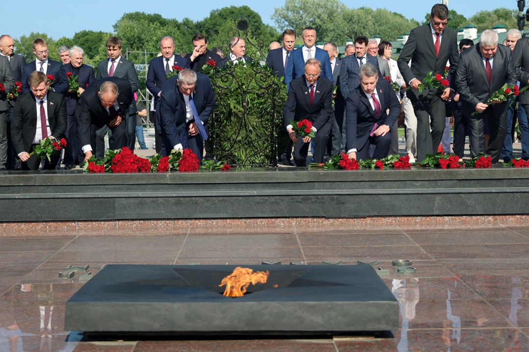 Председатель Парламентского Собрания Союза Беларуси и России, Председатель ГД Вячеслав Володин совместно с Председателем Палаты представителей Национального…