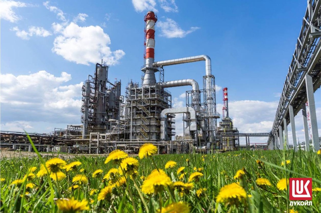 Идея на тысячи тонн Инженер Пермского НПЗ Айгиз Шарипов предложил способ оптимизации производства.