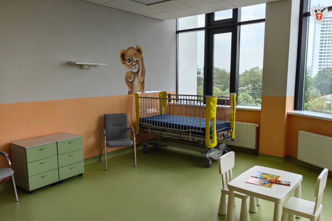 Михаил Мурашко посетил строящуюся детскую поликлинику в Екатеринбурге