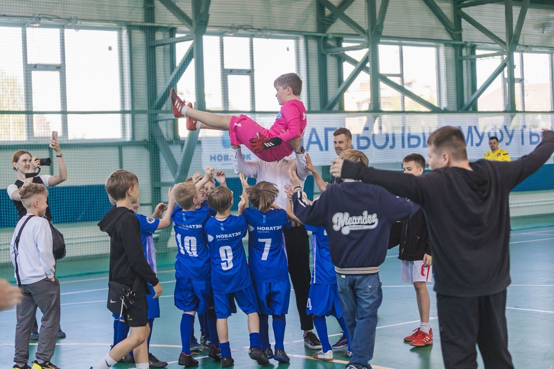 Компания «НОВАТЭК-Кострома» провела первый турнир по мини-футболу «Кубок НОВАТЭК» -«Шаг к большому футболу» среди юношей 2015-2016 г , приуроченный к…