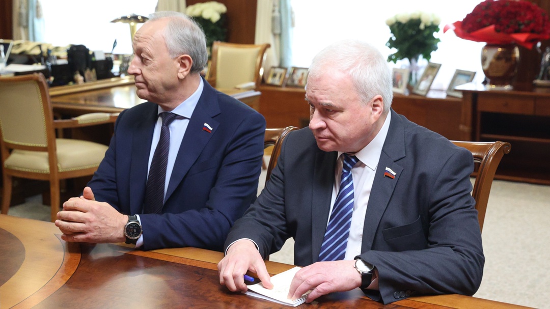 Председатель Совета Федерации Валентина Матвиенко провела встречу с губернатором Саратовской области Романом Бусаргиным