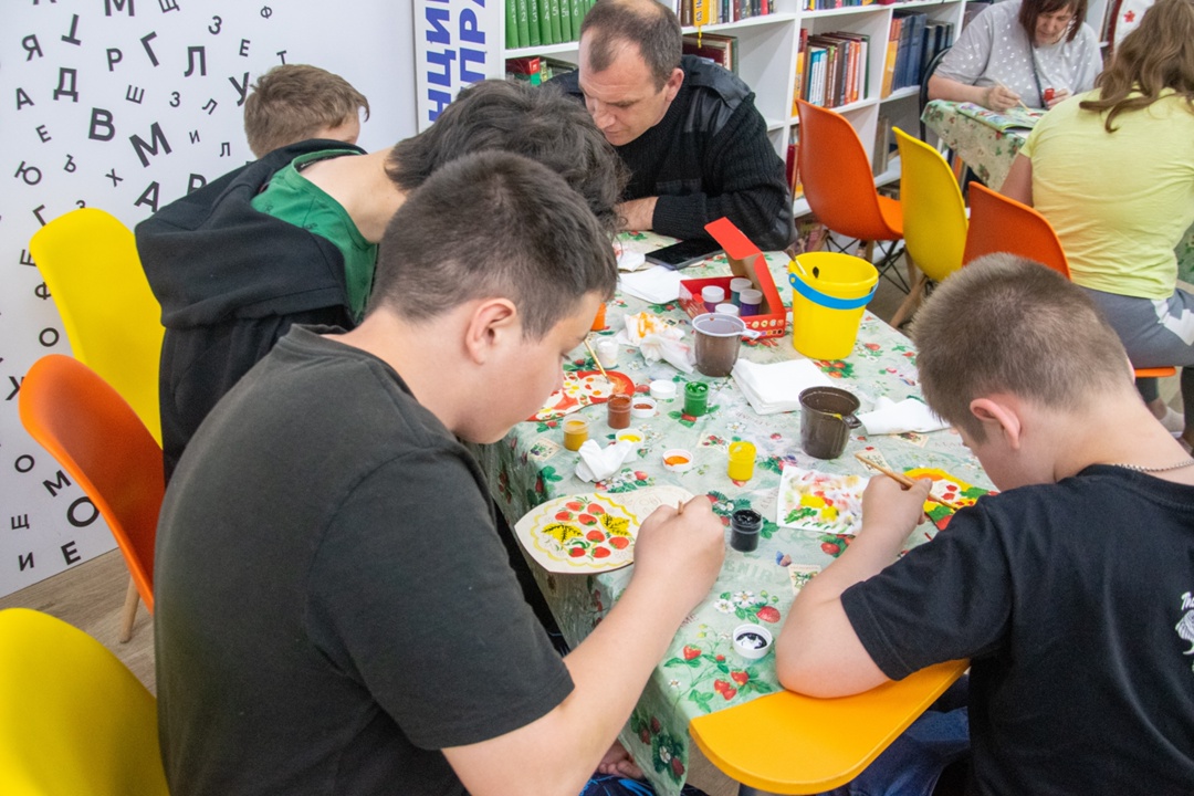 Благотворительный проект для детей с особенностями здоровья «Творчество без границ» стартовал в Свободном при поддержке «Газпром переработка Благовещенск»