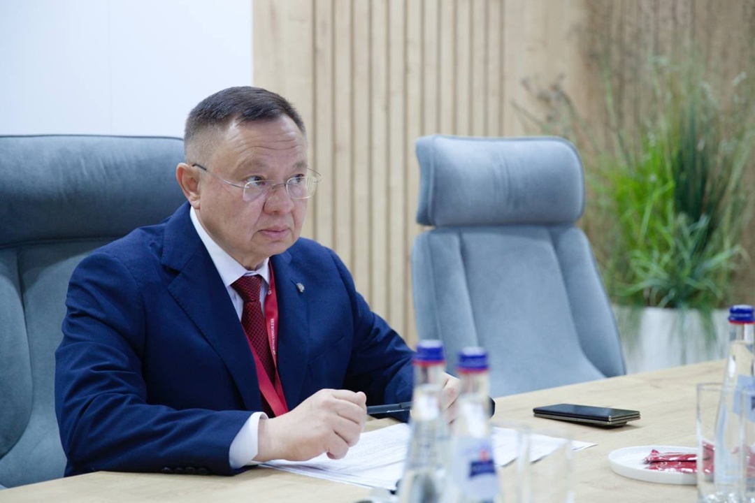 Минстрой России, Росводресурсы и Правительство Иркутской области обсудили развитие водных ресурсов и инфраструктуры на ПМЭФ'25