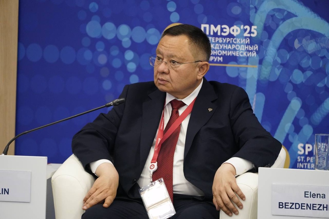 Глава Минстроя России Ирек Файзуллин принял участие в сессии «Большая социальная стройка: роль бизнеса и власти в масштабном обновлении социальной…