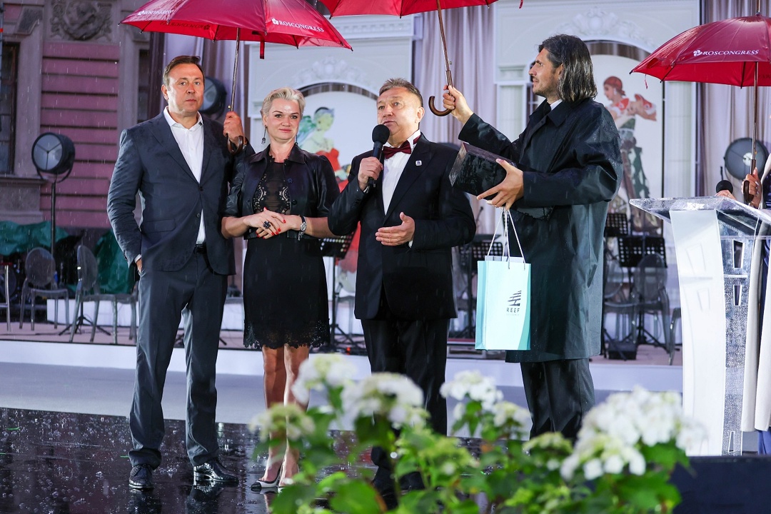 ФосАгро в рамках ПМЭФ стала победителем спортивно-деловой премии Росконгресса «Чемпион» за всестороннюю поддержку детско-юношеского спорта