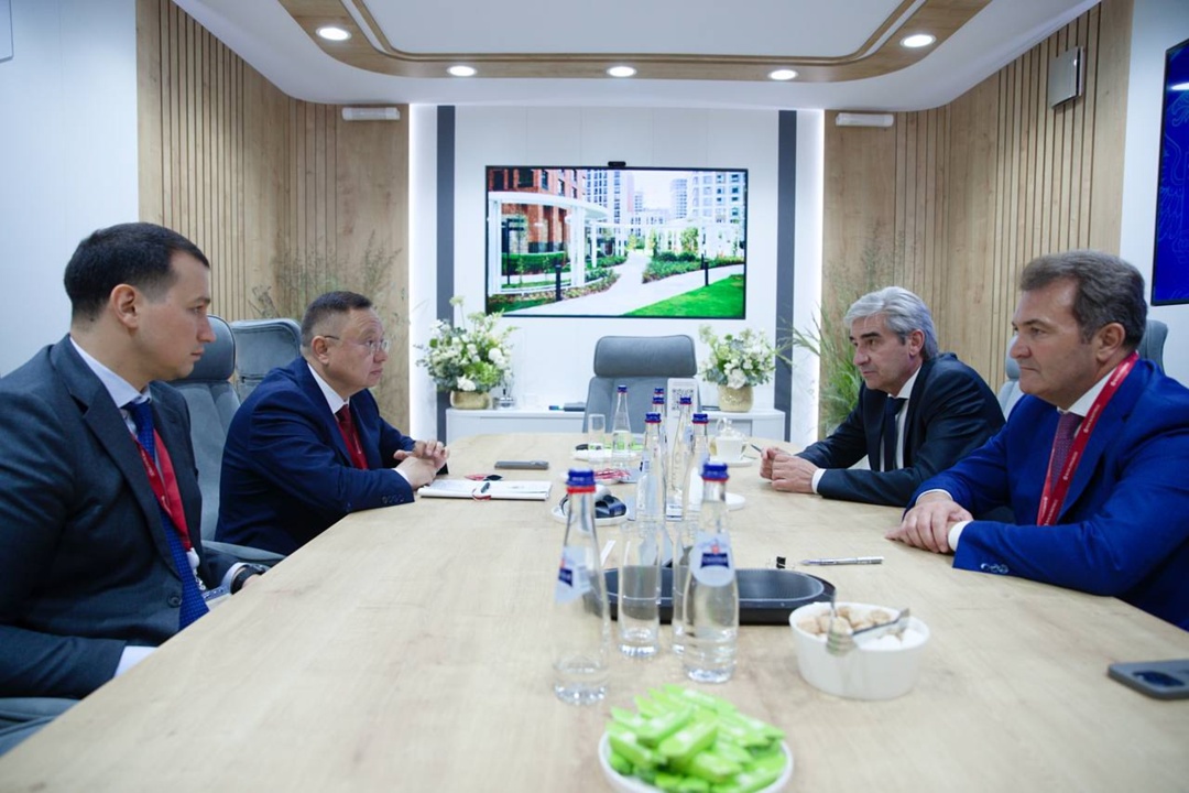 #ИтогиДня В рамках рабочей программы второго дня XXVIII Петербургского международного экономического форума Руководитель Ростехнадзора Александр Трембицкий в…