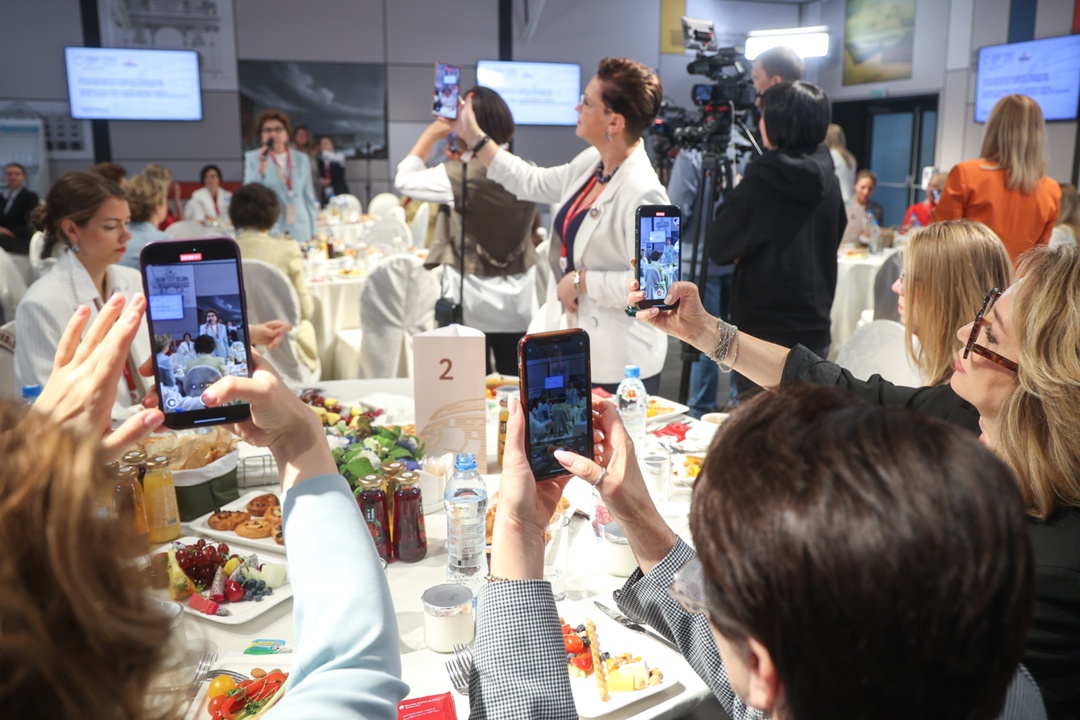 Галина Карелова: Более двух тысяч общественных проектов по охране и профилактике здоровья, инициированных женщинами, реализуются и тиражируются в регионах