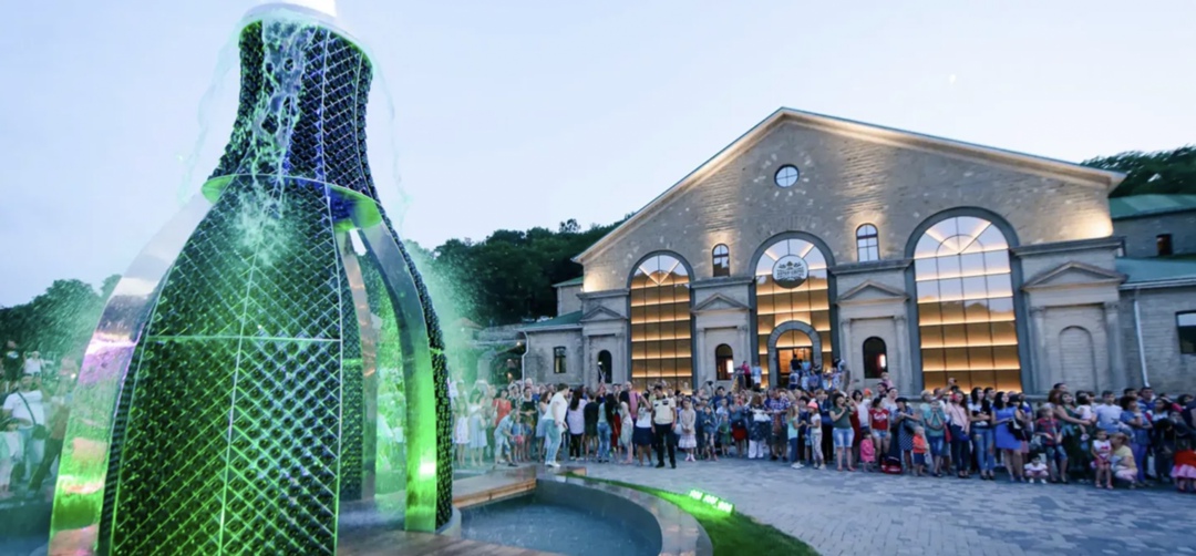 Сбер и «Абрау-Дюрсо» в ходе Петербургского международного экономического форума заключили соглашение по организации выпуска биржевых облигаций