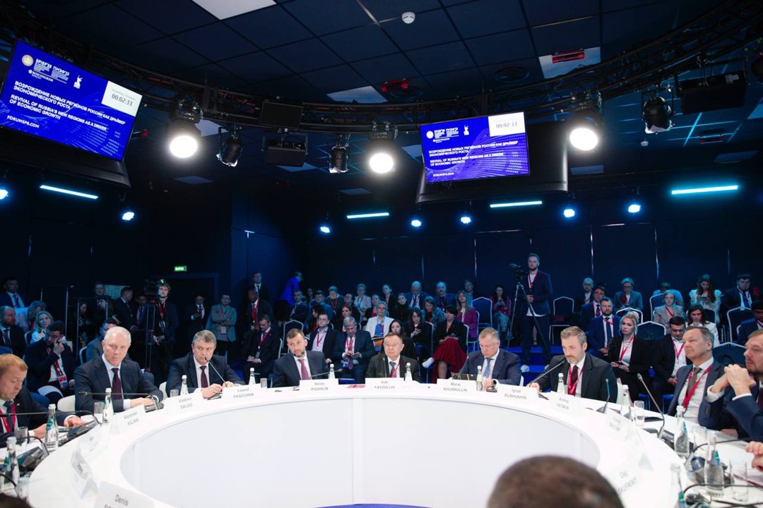 На стратегической сессии Минстроя России «Возрождение новых регионов России как драйвер экономического роста» в рамках ПМЭФ'25 Министр строительства и ЖКХ РФ…