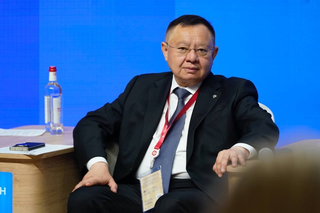 Дайджест ключевых событий Минстроя России на ПМЭФ'25