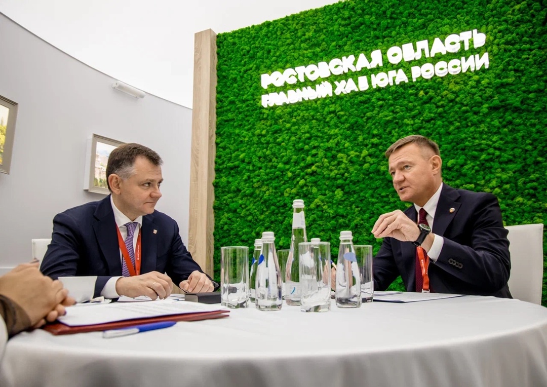 Роман Старовойт провел встречу с врио губернатора Ростовской области Юрием Слюсарем