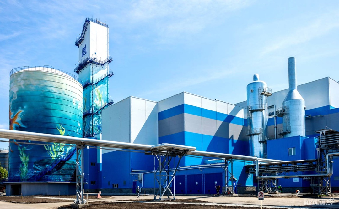 «Аквариум» посреди промплощадки? Да! И это только начало.
На территории ММК появилась настоящая галерея под открытым небом