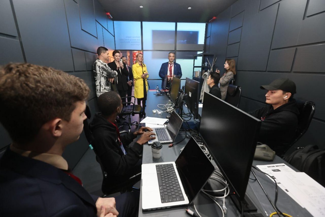 На ПМЭФ завершилась кибербитва Standoff