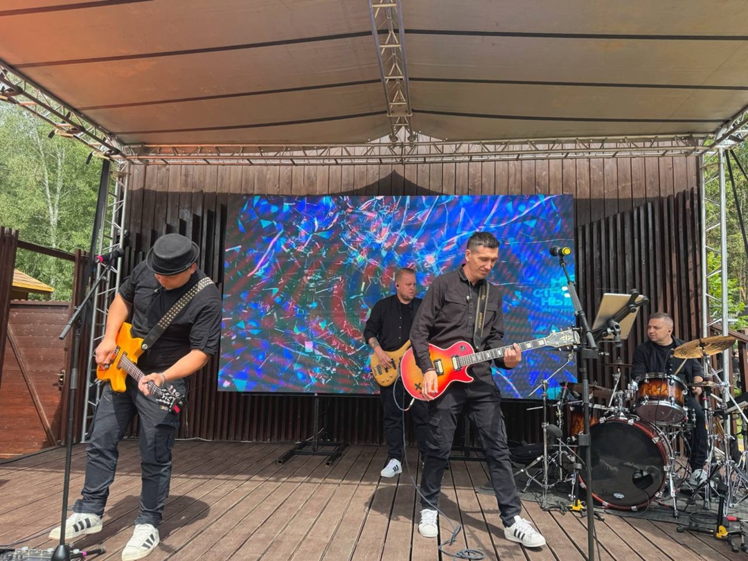 Отмечаем День семьи вместе Прямо сейчас сотрудники белгородских предприятий группы компаний «Русагро» и «Агро-Белогорья» вместе с семьями отдыхают в зоопарке.