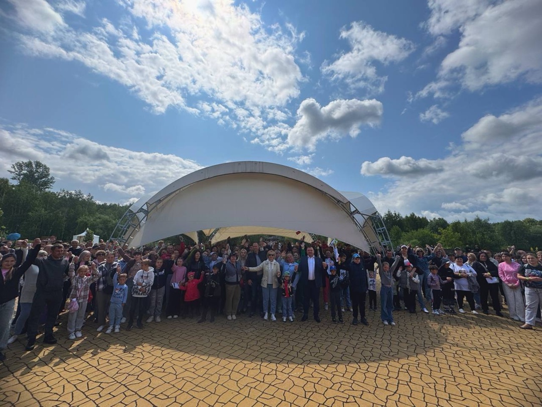 Отмечаем День семьи вместе Прямо сейчас сотрудники белгородских предприятий группы компаний «Русагро» и «Агро-Белогорья» вместе с семьями отдыхают в зоопарке.