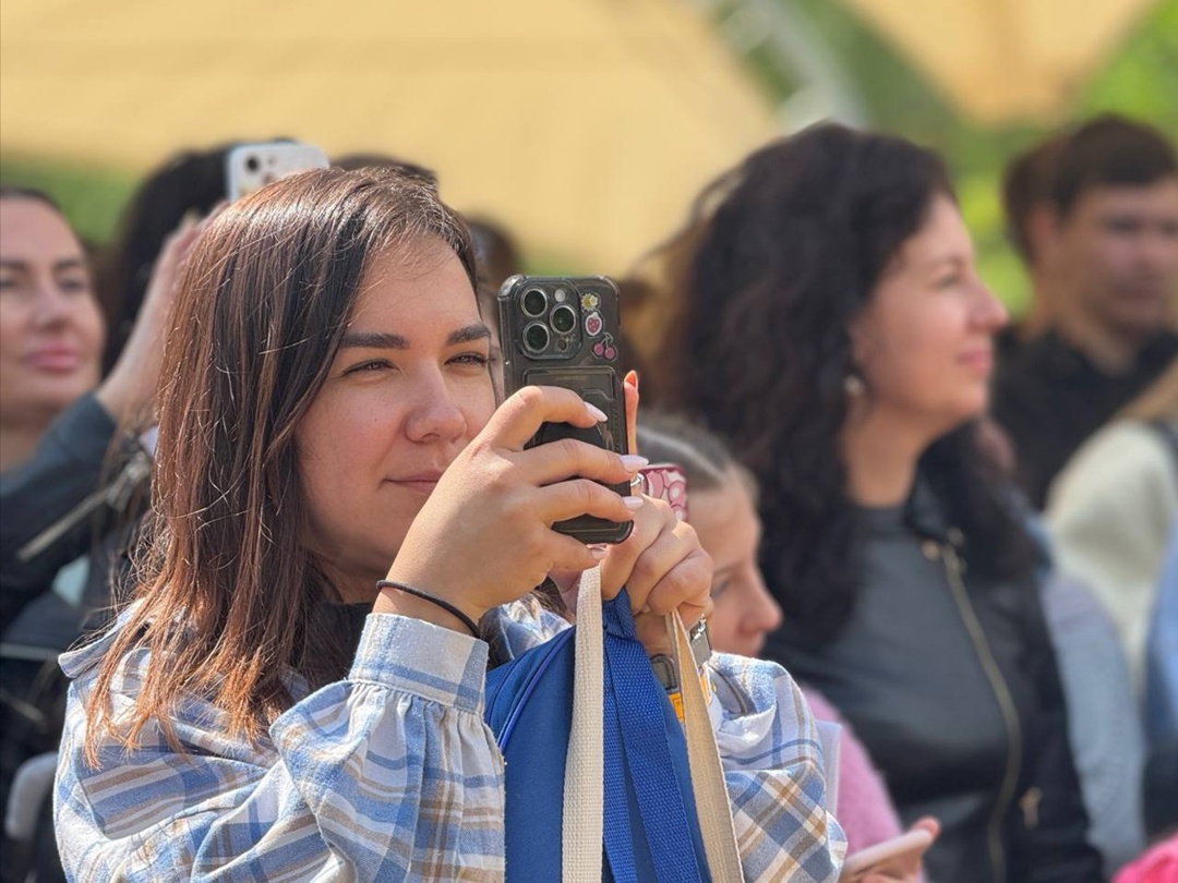 Отмечаем День семьи вместе Прямо сейчас сотрудники белгородских предприятий группы компаний «Русагро» и «Агро-Белогорья» вместе с семьями отдыхают в зоопарке.