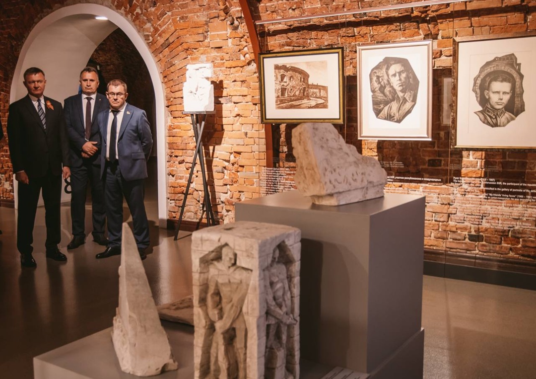 Вышла в свет книга «Транспортники — Герои Великой Победы»