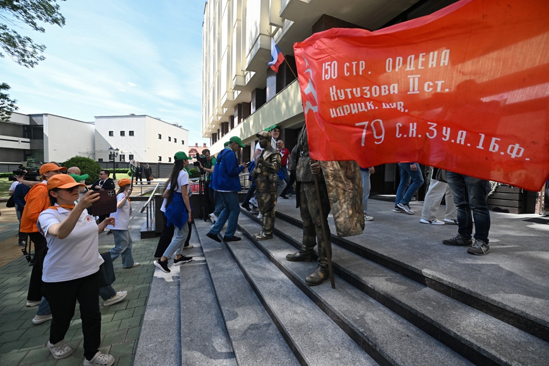 На территории мемориального комплекса «Брестская крепость-герой» состоялась торжественная церемония старта проекта «Поезд памяти» – 2025