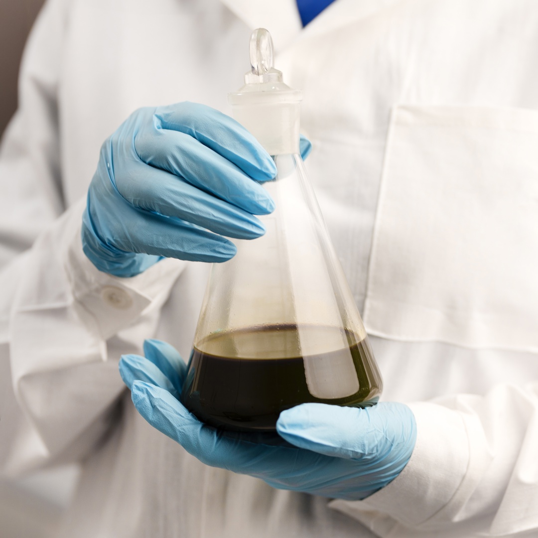 «Нашла свое призвание и счастье в профессии», — делится инженер-лаборант Анжелика Ильина с нашего Шингинского месторождения и рассказывает о любимой работе: