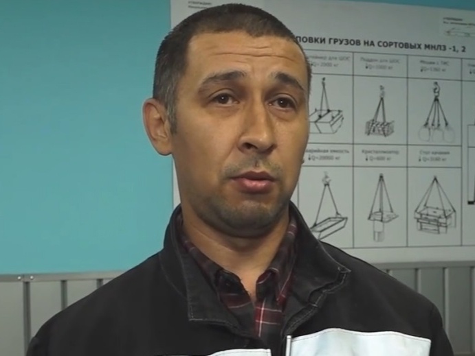 "200 тонн - не шутки"
Тагир Сунаршин - лучший машинист крана ММК