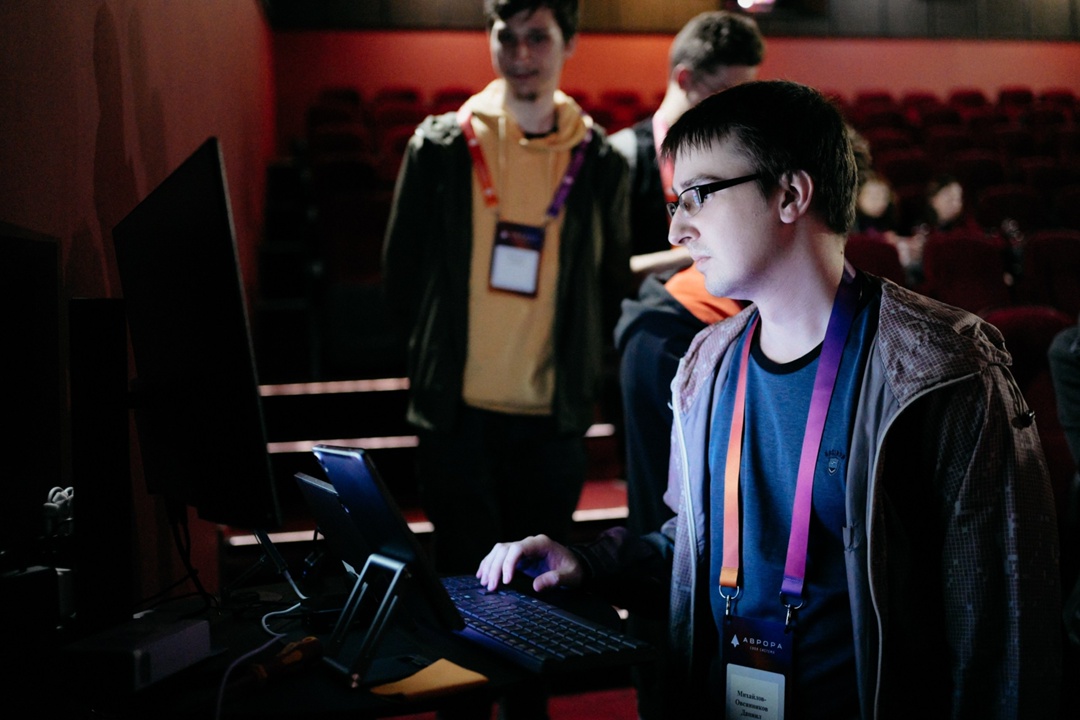 Сообщество ОС Аврора провело новую встречу в кинотеатре в Москве