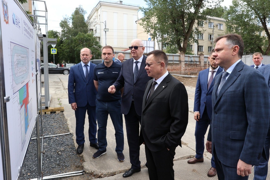 В ходе рабочего визита в Ростовскую область Глава Минстроя России Ирек Файзуллин ознакомился с ходом строительства и реконструкции социальных объектов
