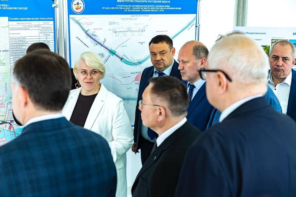 Министр строительства и ЖКХ РФ Ирек Файзуллин ознакомился с проектом строительства второго этапа «Западной хорды»
