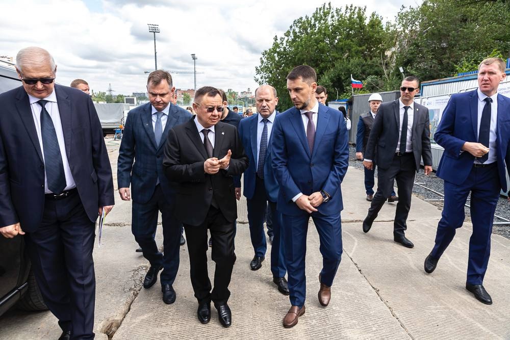 Министр строительства и ЖКХ РФ Ирек Файзуллин ознакомился с проектом строительства второго этапа «Западной хорды»