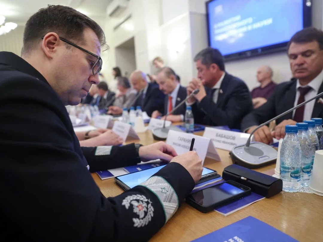 Расширенное заседание Комитета по транспорту и развитию транспортной инфраструктуры было посвящено вопросам развития транспортного образования и науки