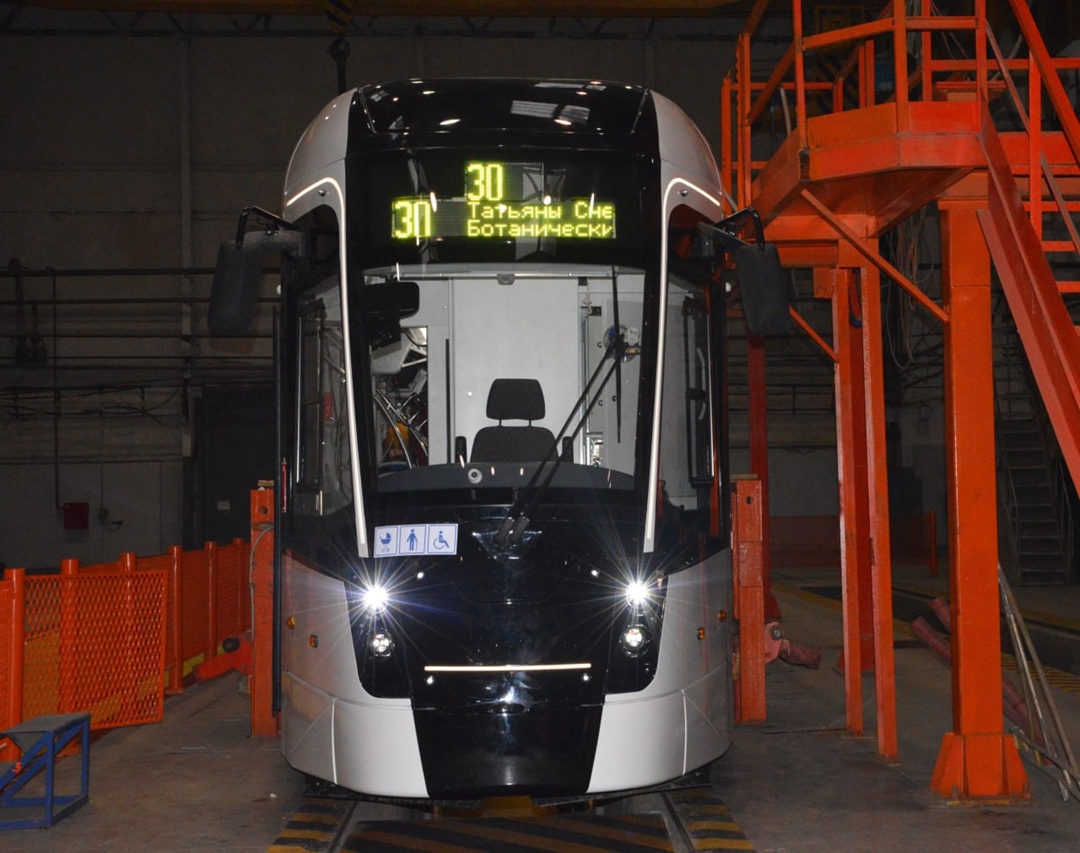 Уралтрансмаш раздает всем стиля Рестайлинговый трамвай модели 71-415 — это какое-то чудо на колесах