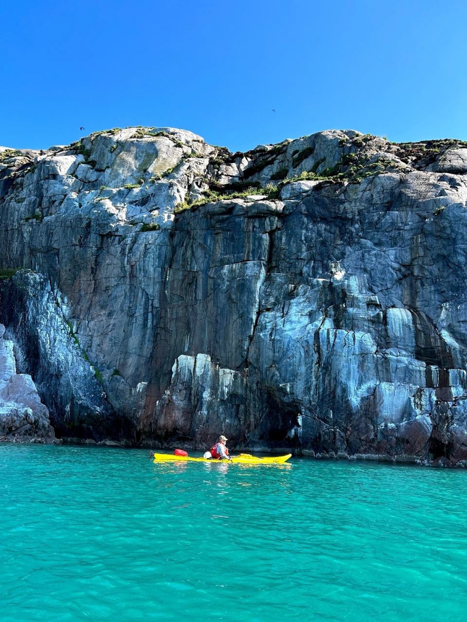 Главный гидрогеолог АЛРОСА Альберт Ильков в прошлом году провел летний сезон на Баренцевом море и на Камчатке в Тихом океане. И провел он это лето на каяке.