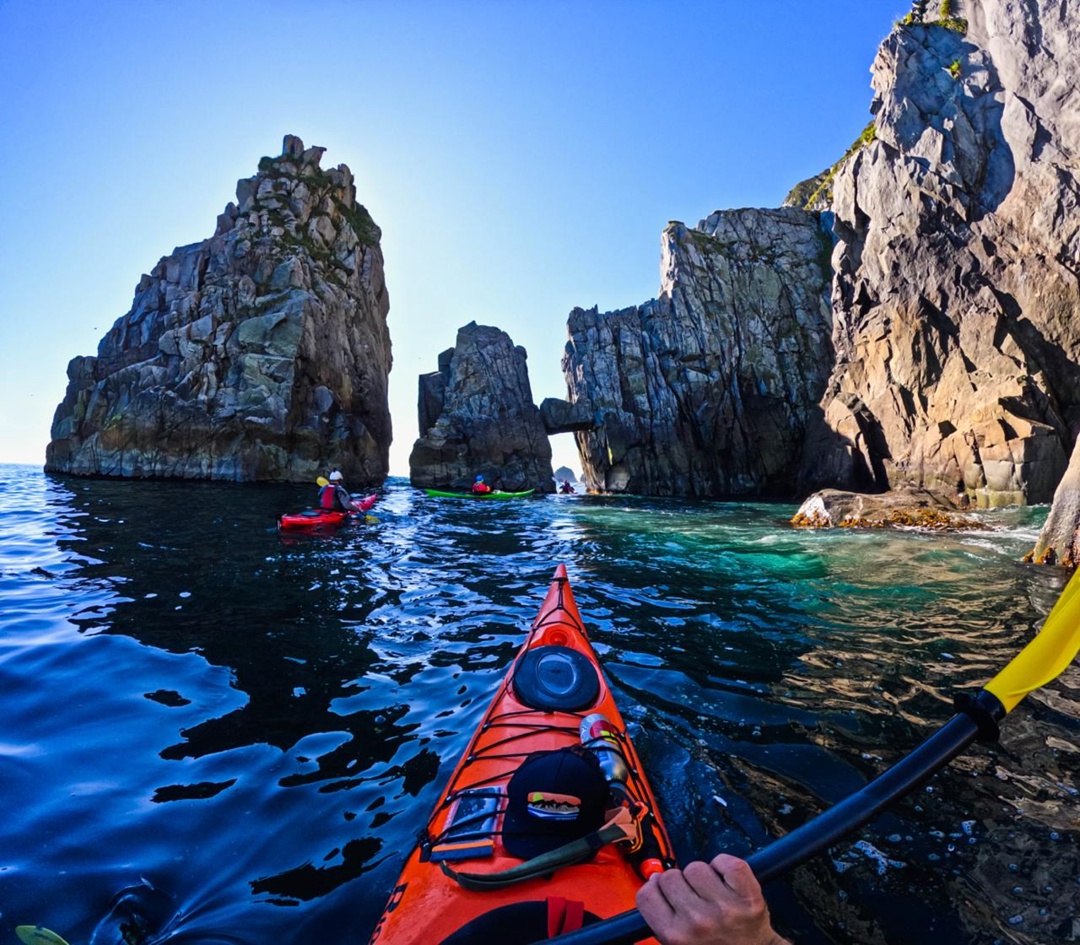 Главный гидрогеолог АЛРОСА Альберт Ильков в прошлом году провел летний сезон на Баренцевом море и на Камчатке в Тихом океане. И провел он это лето на каяке.