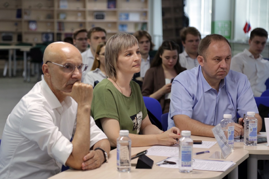 Специалисты Амурского ГПЗ приняли экзамены у студентов-химиков Амурского государственного университета