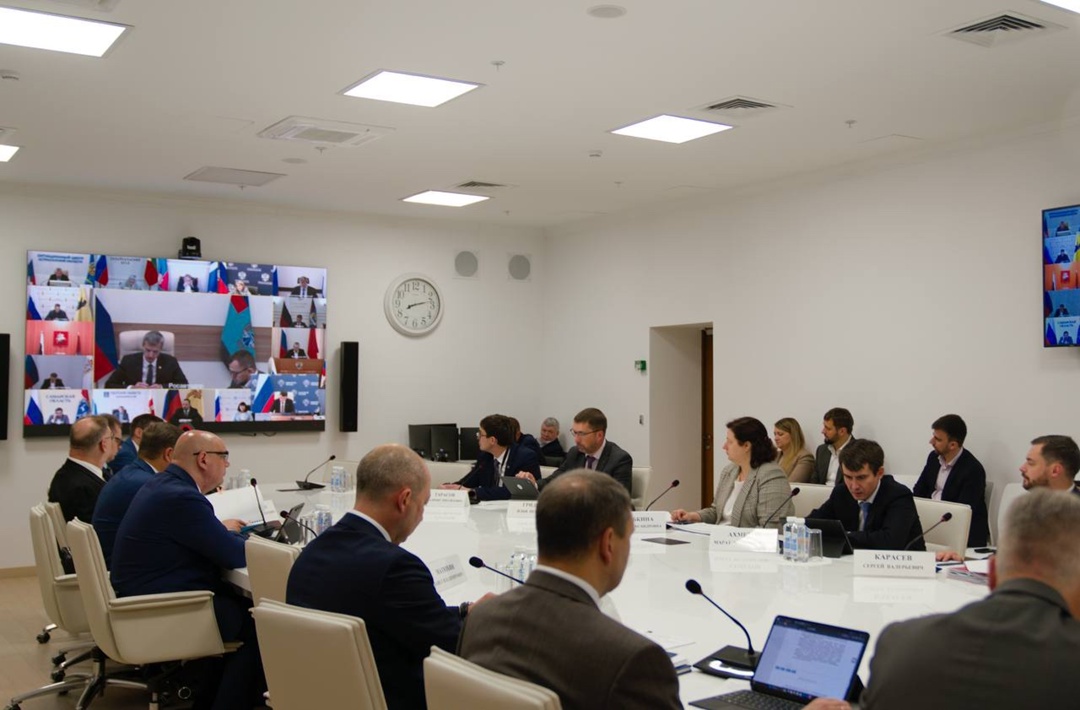 В Минстрое России прошло еженедельное совместное совещание с регионами и главными распорядителями бюджетных средств (ГРБС)