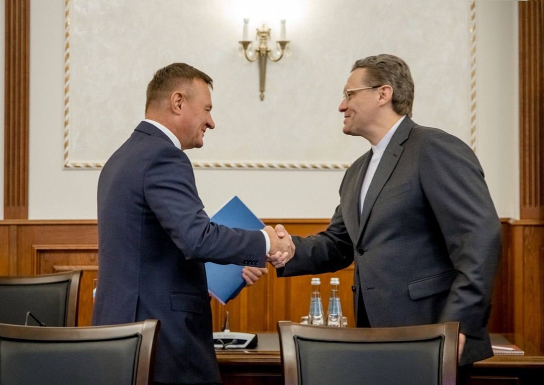 Глава Минтранса Роман Старовойт встретился с губернатором Вологодской области Георгием Филимоновым