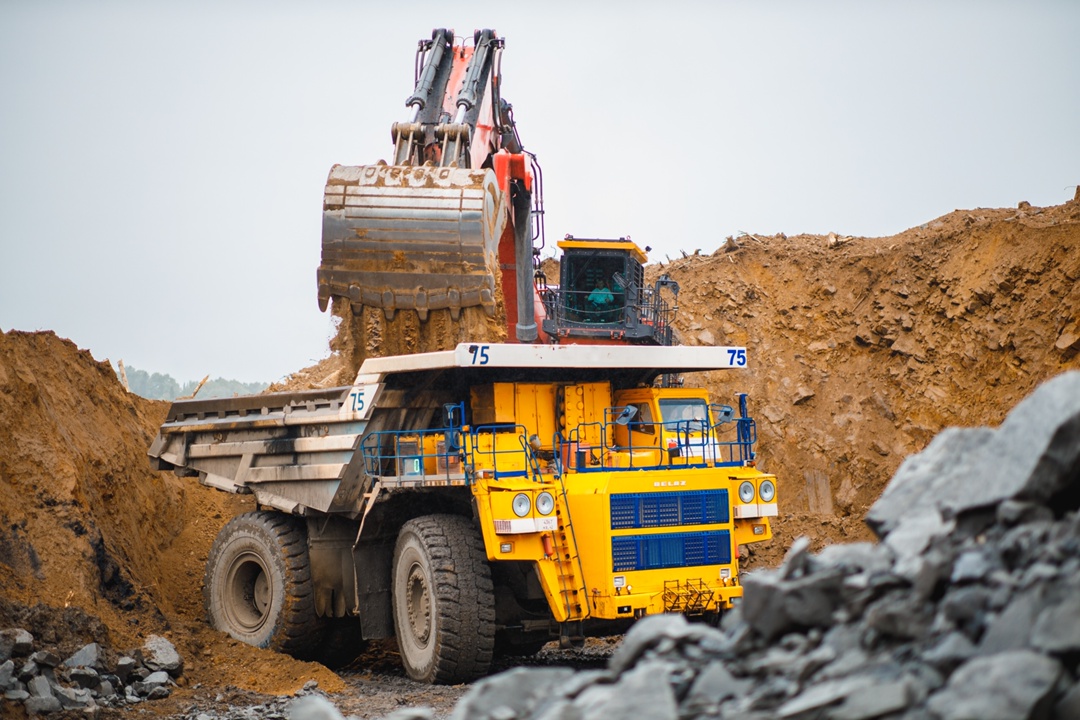 Новый экскаватор на разрезе «Распадский» – мощный, удобный, эффективный