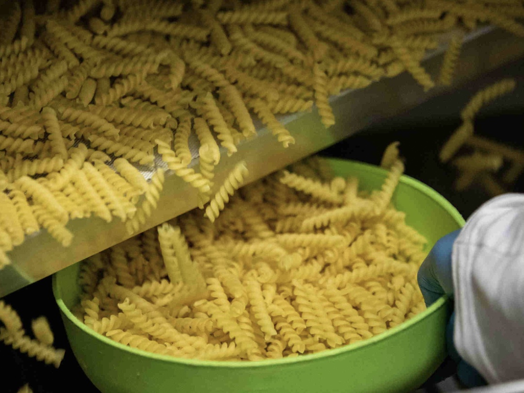 В январе-апреле российские производители выпустили свыше 0,5 млн т макаронных изделий - на 3% больше, чем за тот же период прошлого года, сообщил Минсельхоз