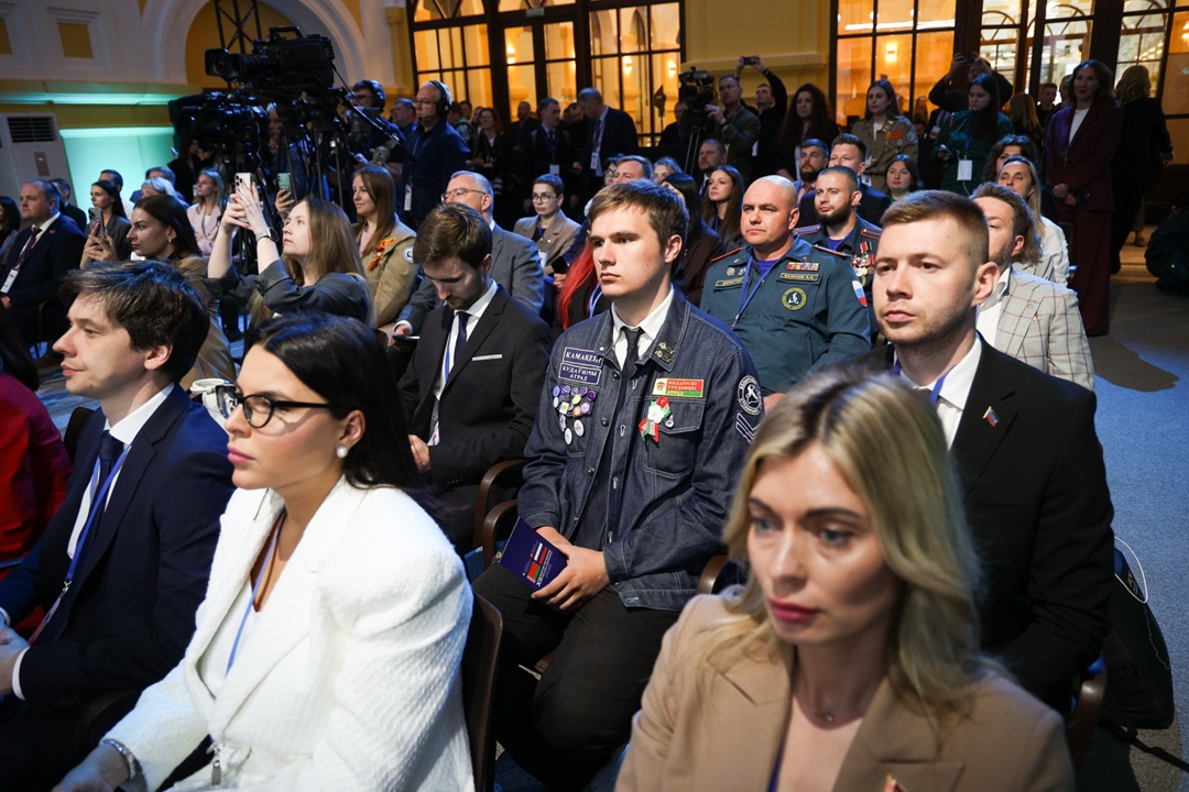 Валентина Матвиенко и Наталья Кочанова провели встречу с представителями молодёжи России и Беларуси