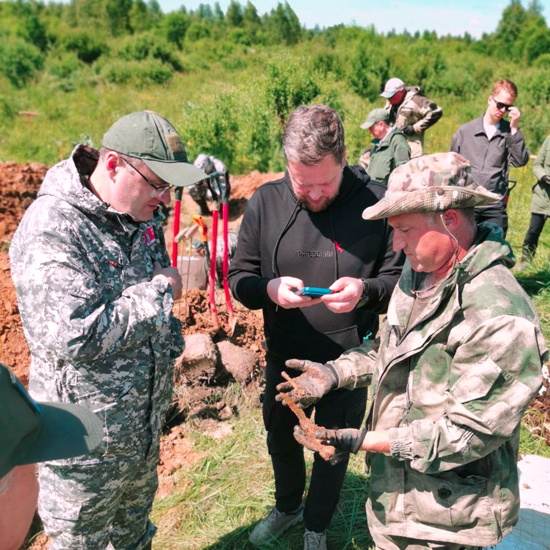 Подо Ржевом, где каждый клочок земли хранит следы Великой Отечественной войны, до сих пор покоятся бойцы, так и не вернувшиеся домой. Найти и опознать их…