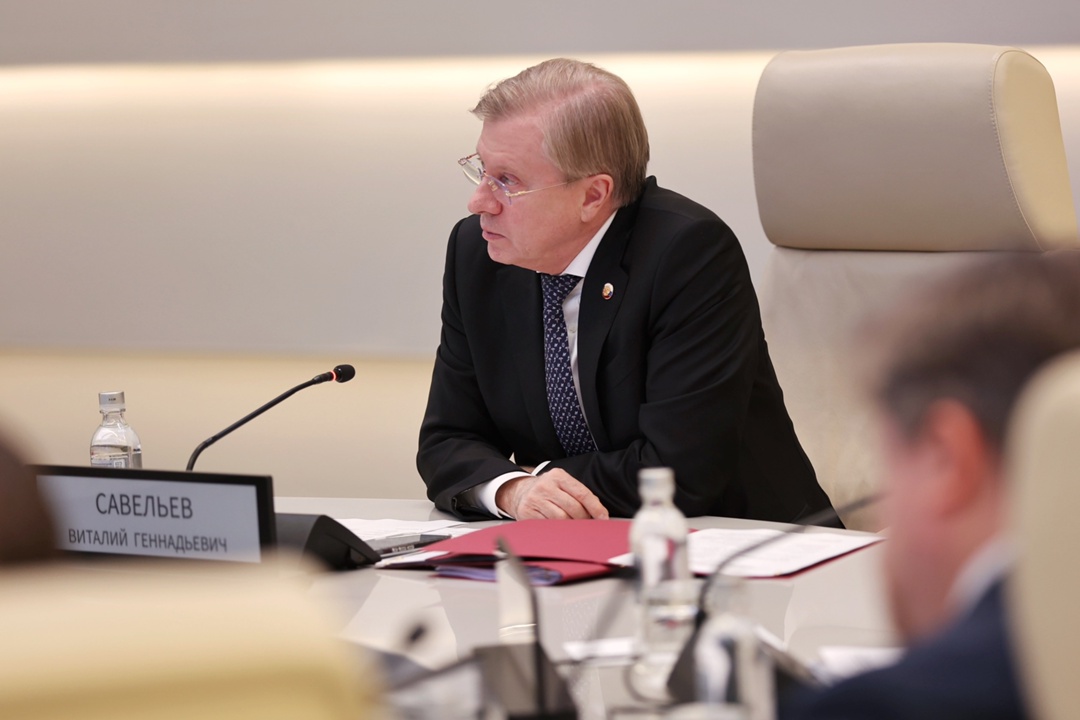 Виталий Савельев провел заседание правкомиссии для координации работ по ликвидации последствий ЧС, вызванной крушением танкеров в Керченском проливе