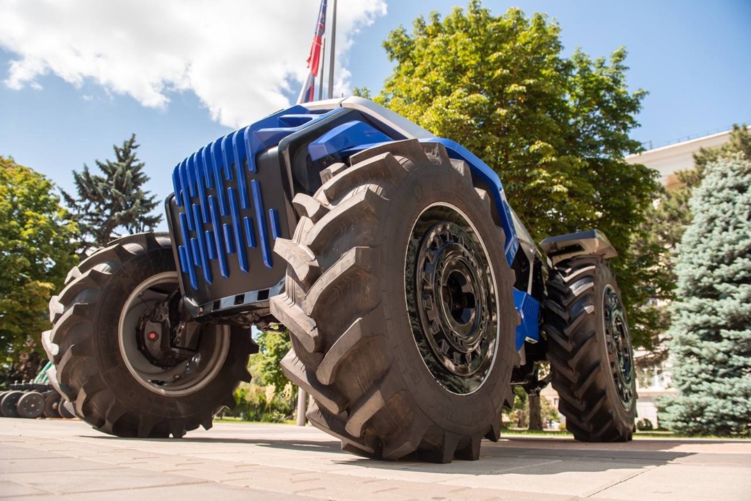 Валерий Фальков ознакомился с импортозамещающими сельхозразработками Донского государственного технического университета