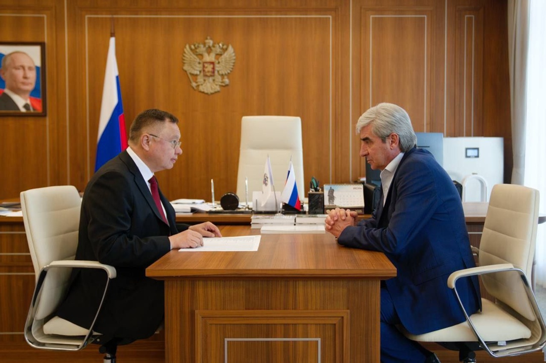 Министр строительства и ЖКХ РФ Ирек Файзуллин провел рабочую встречу с руководителем Ростехнадзора Александром Трембицким