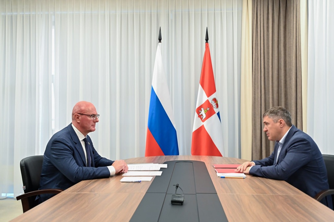 Дмитрий Чернышенко провел рабочую встречу с губернатором Пермского края Дмитрием Махониным