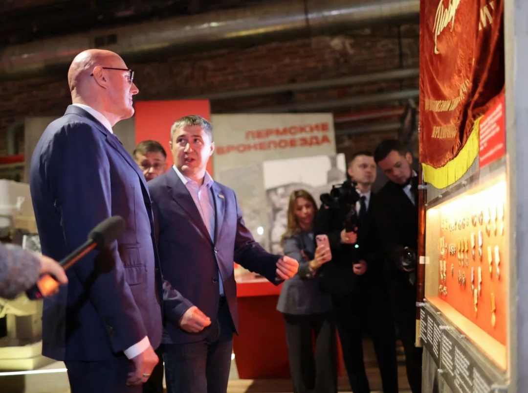 Дмитрий Чернышенко провел рабочую встречу с губернатором Пермского края Дмитрием Махониным