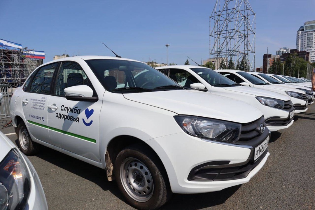 106 автомобилей неотложной помощи поступили в медучреждения Самарской области