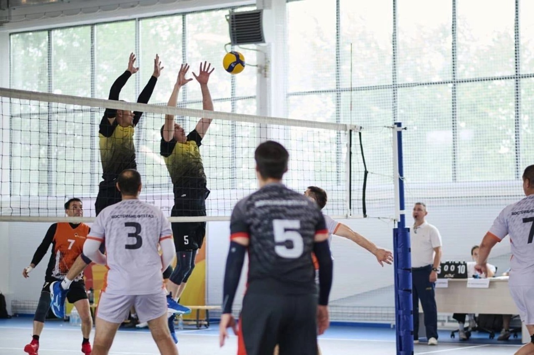 Всем спорт В Красноярске завершился региональный этап XX Летних спортивных игры «Роснефти».