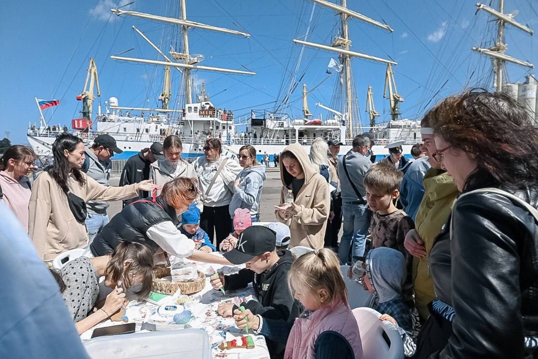 Калининград, это было здорово На площадке Калининградского морского рыбного порта, входящего в FESCO, в эти выходные прошел фестиваль «Открытое море».
