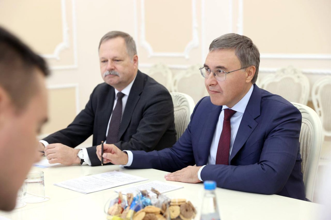 Глава Минобрнауки России Валерий Фальков и премьер-министр Республики Беларусь Александр Турчин провели рабочую встречу в Минске